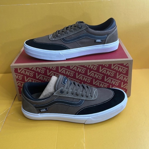 Vans Gilbert Crockett pro Canteen and white mens size 6.5